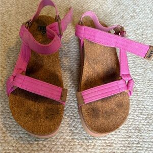 Reef Pink Sandals